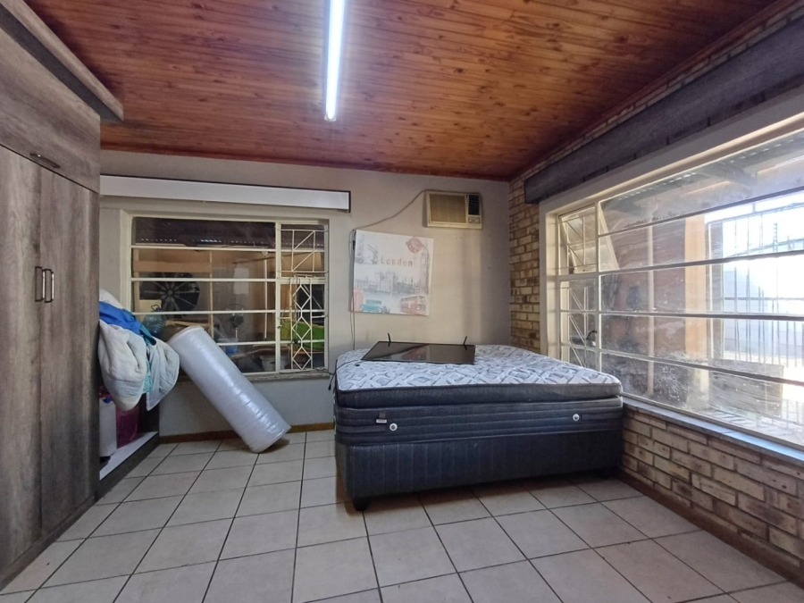  Bedroom Property for Sale in Wilkoppies North West